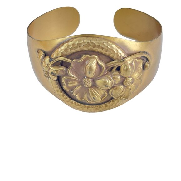 Retro Vintage Floral Embossed Gold-Toned Cuff Bracelet With Round Detai - Picture 2 of 6
